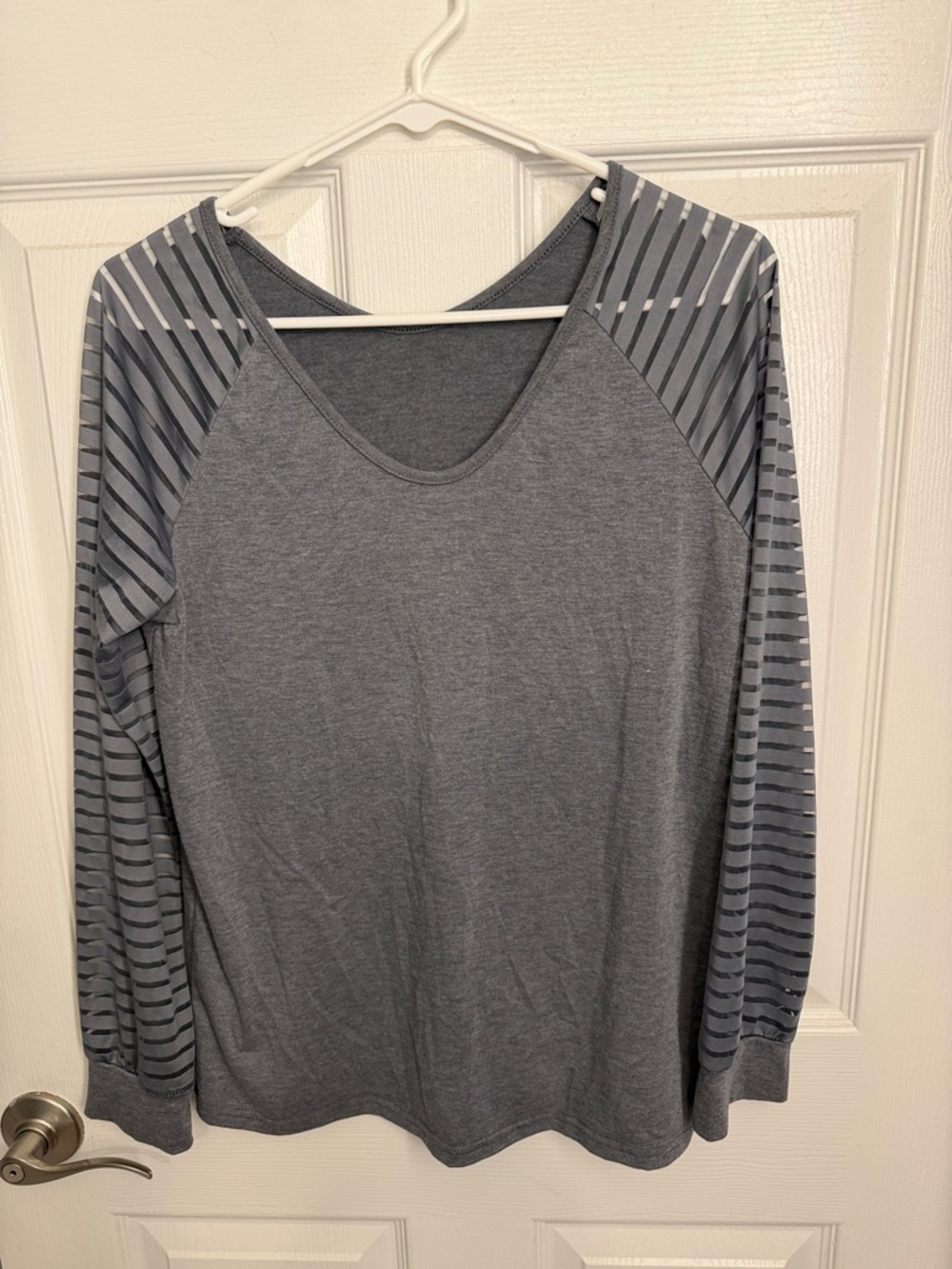 Women's Grey Long-Sleeve Striped Raglan Top